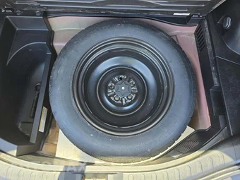2015 Toyota RAV4 XLE – miniatura 31