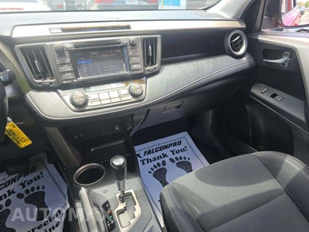2015 Toyota RAV4 XLE – miniatura 7