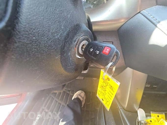 2015 Toyota RAV4 XLE – miniatura 5