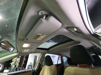 2015 Toyota RAV4 XLE – miniatura 11