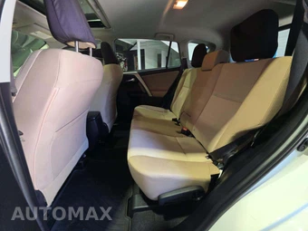 2015 Toyota RAV4 XLE – miniatura 13