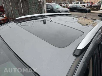 2015 Toyota RAV4 XLE – miniatura 12