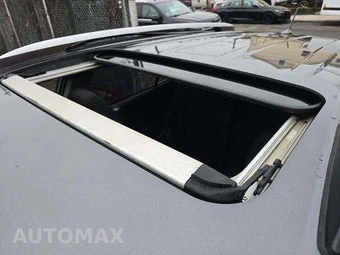 2015 Toyota RAV4 XLE – miniatura 31