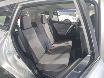 2015 Toyota RAV4 XLE – miniatura 16