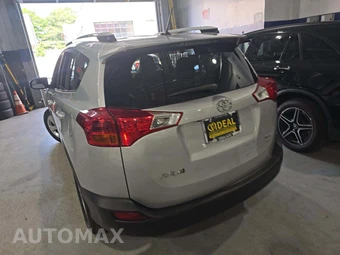 2015 Toyota RAV4 XLE – miniatura 2