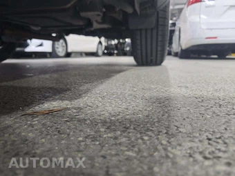2015 Toyota RAV4 XLE – miniatura 7