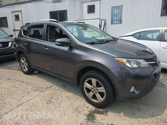 2015 Toyota RAV4 XLE – miniatura 4