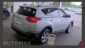 2015 Toyota RAV4 XLE - miniatura 2