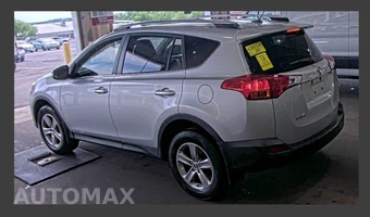 2015 Toyota RAV4 XLE - miniatura 3