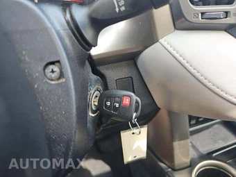2015 Toyota RAV4 XLE - miniatura 8