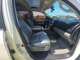 2015 Toyota Sequoia Limited - miniatura 8