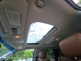 2015 Toyota Sequoia Platinum – miniatura 18
