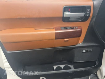 2015 Toyota Sequoia Platinum – miniatura 9