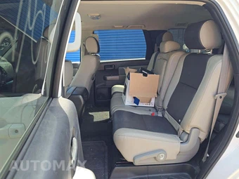 2015 Toyota Sequoia SR5 – miniatura 13