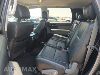 2015 Toyota Sequoia SR5 - miniatura 13