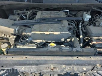 2015 Toyota Sequoia SR5 - miniatura 16