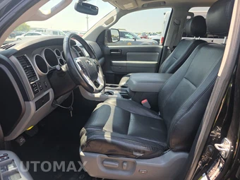 2015 Toyota Sequoia SR5 - miniatura 7