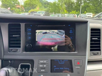 2015 Toyota Sienna L 7-Passenger 119.3" WB - miniatura 12