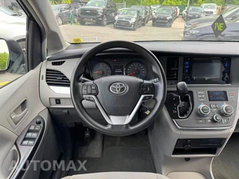 2015 Toyota Sienna L 7-Passenger 119.3" WB - miniatura 22