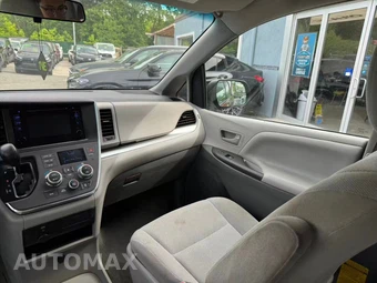 2015 Toyota Sienna L 7-Passenger 119.3" WB - miniatura 23