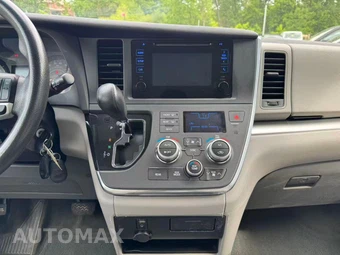2015 Toyota Sienna L 7-Passenger 119.3" WB - miniatura 24