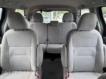 2015 Toyota Sienna L 7-Passenger 119.3" WB - miniatura 25
