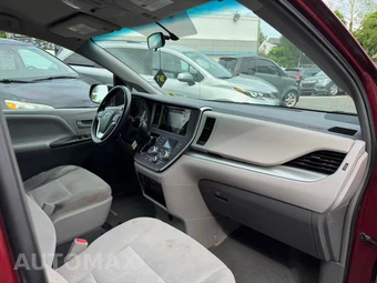 2015 Toyota Sienna L 7-Passenger 119.3" WB - miniatura 26