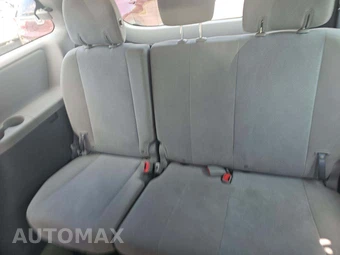 2015 Toyota Sienna L 7-Passenger 119.3" WB - miniatura 14
