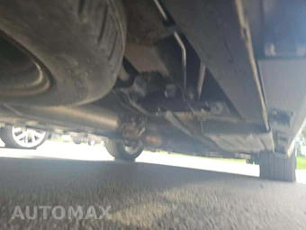 2015 Toyota Sienna L 7-Passenger 119.3" WB - miniatura 18