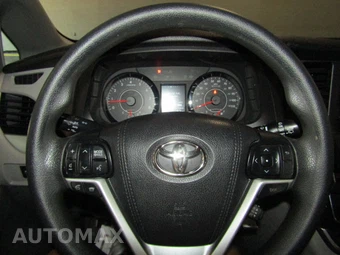 2015 Toyota Sienna L 7-Passenger 119.3" WB - miniatura 11