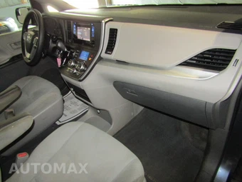 2015 Toyota Sienna L 7-Passenger 119.3" WB - miniatura 15