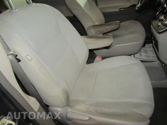 2015 Toyota Sienna L 7-Passenger 119.3" WB - miniatura 16