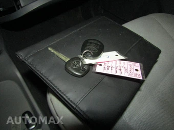 2015 Toyota Sienna L 7-Passenger 119.3" WB - miniatura 21