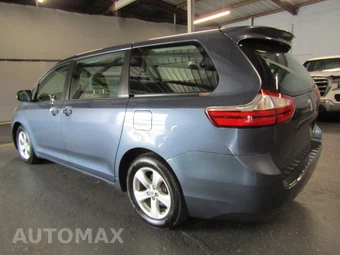 2015 Toyota Sienna L 7-Passenger 119.3" WB - miniatura 4