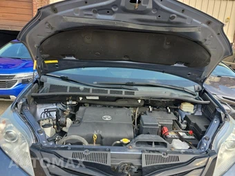 2015 Toyota Sienna L 7-Passenger 119.3" WB - miniatura 7