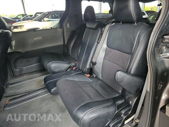 2015 Toyota Sienna LE 8-Passenger 119.3" WB - miniatura 13