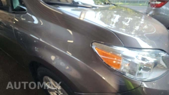2015 Toyota Sienna LE 8-Passenger 119.3" WB - miniatura 35