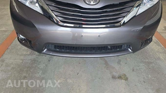 2015 Toyota Sienna LE 8-Passenger 119.3" WB - miniatura 40