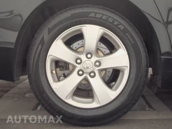 2015 Toyota Sienna LE 8-Passenger 119.3" WB - miniatura 11