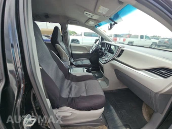 2015 Toyota Sienna LE 8-Passenger 119.3" WB - miniatura 14