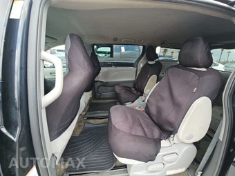 2015 Toyota Sienna LE 8-Passenger 119.3" WB - miniatura 19