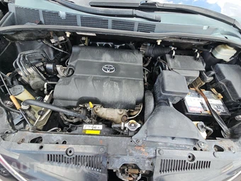 2015 Toyota Sienna LE 8-Passenger 119.3" WB - miniatura 23