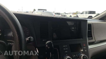 2015 Toyota Sienna LE 8-Passenger 119.3" WB - miniatura 42