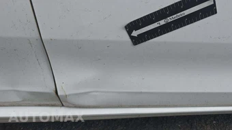 2015 Toyota Sienna LE 8-Passenger 119.3" WB – miniatura 19