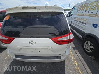 2015 Toyota Sienna LE 8-Passenger 119.3" WB – miniatura 5