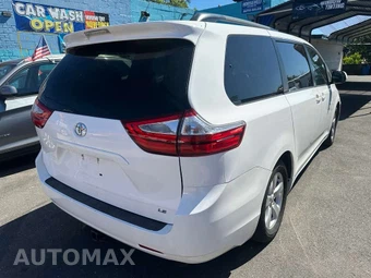 2015 Toyota Sienna LE 8-Passenger 119.3" WB - miniatura 8