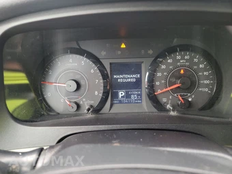2015 Toyota Sienna LE 8-Passenger 119.3" WB - miniatura 12