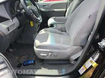 2015 Toyota Sienna LE 8-Passenger 119.3" WB - miniatura 6
