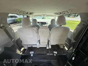 2015 Toyota Sienna LE 8-Passenger 119.3" WB - miniatura 43