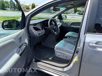 2015 Toyota Sienna LE 8-Passenger 119.3" WB - miniatura 45